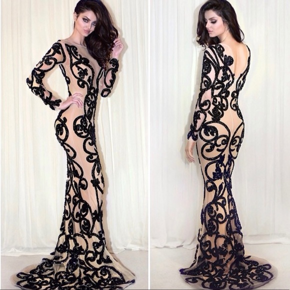 Dress - Picture 1 of 2